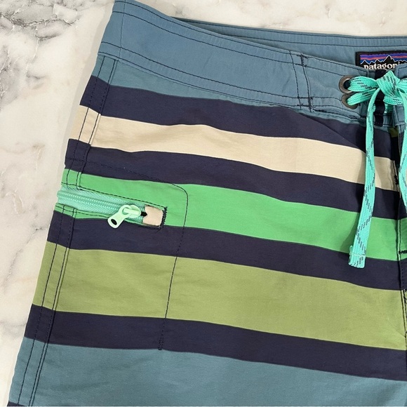 Boy's Patagonia Wavefarer Boardshorts Striped UPF 50 Size 16 - Picture 5 of 13